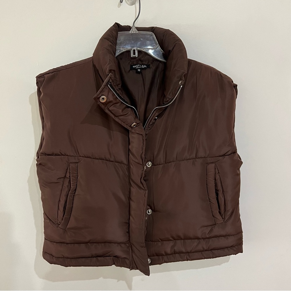 Nasty Gal Puffer Vest Size 10